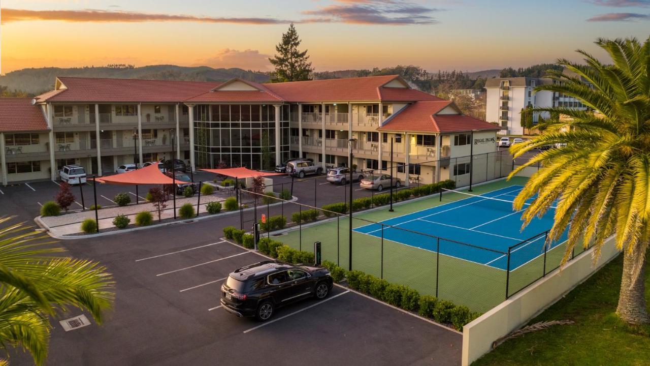 منتجع ريجال بالمز 5 ستار سيتي روتوروا المظهر الخارجي الصورة Tennis Club at the San Francisco Tennis Club
