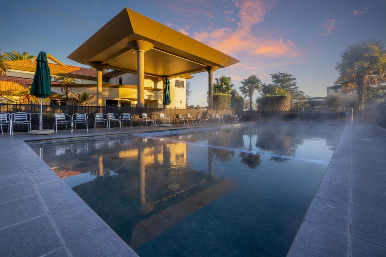 منتجع ريجال بالمز 5 ستار سيتي روتوروا المظهر الخارجي الصورة The pool at the hotel
