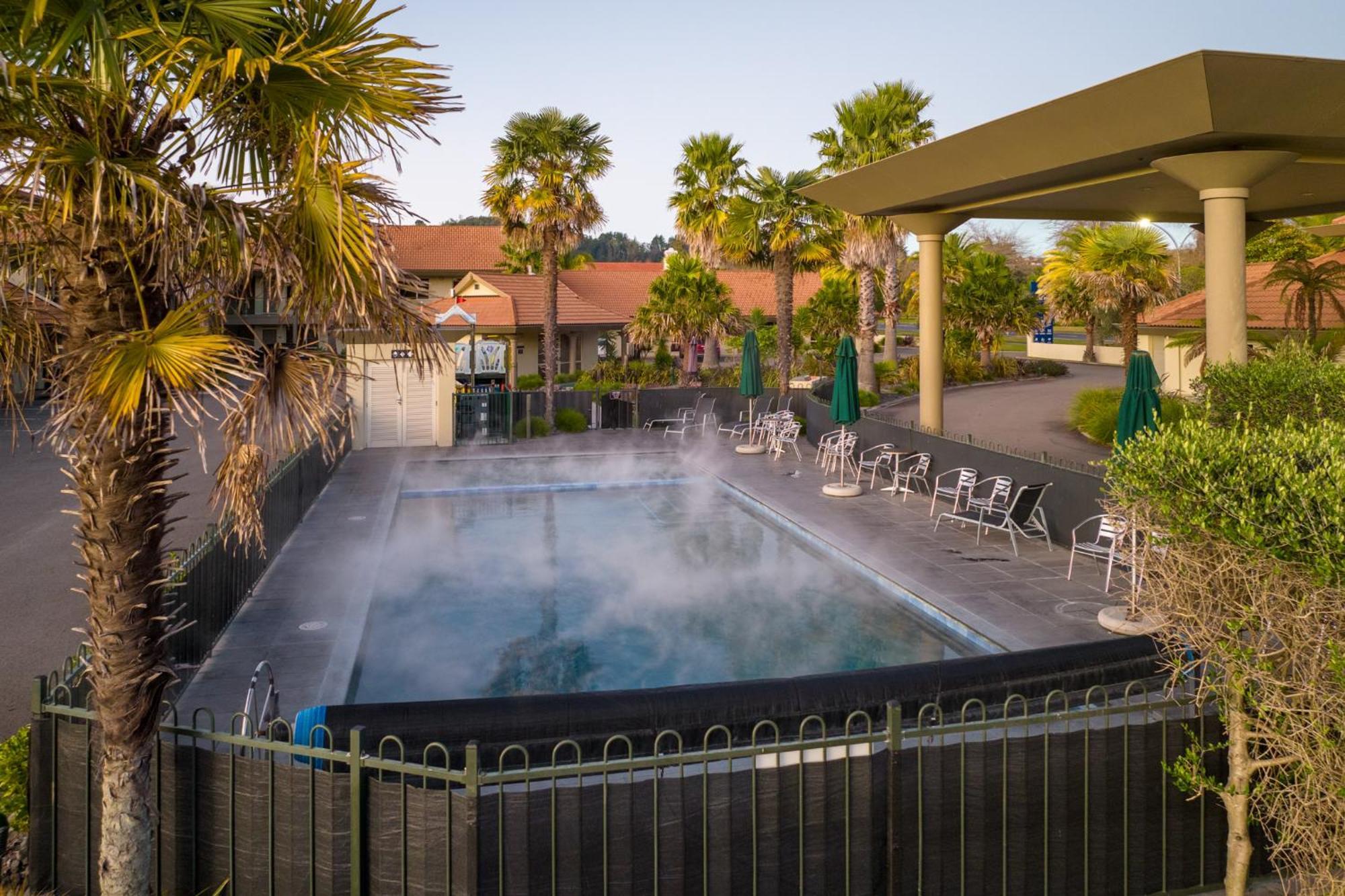 منتجع ريجال بالمز 5 ستار سيتي روتوروا المظهر الخارجي الصورة Thermal hot pool at Porirua